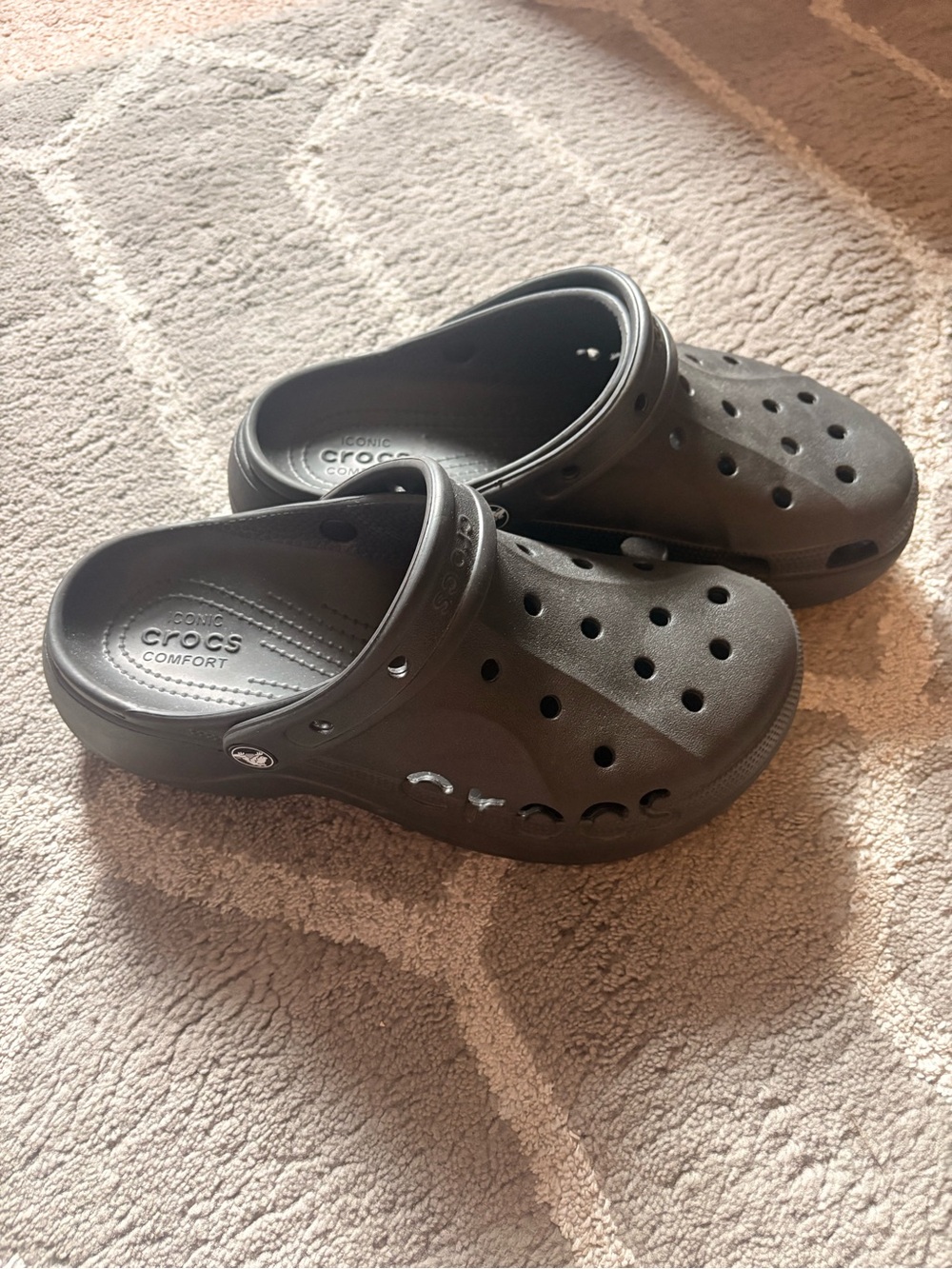 CROCS Kids Classic Clogs in Black